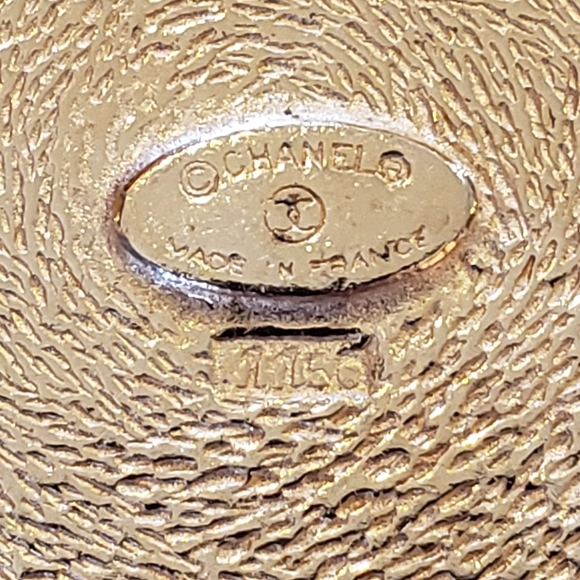 Chanel 24k Gold Plated Vintage Parisian Brooch - Picture 2 of 6